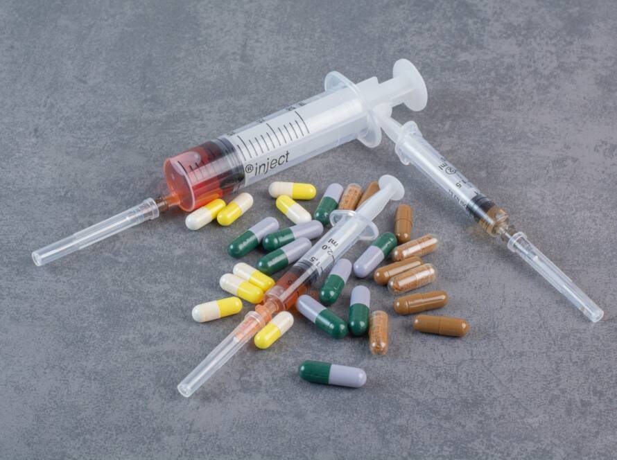 Glutathione tablets vs injections for skin whitening treatment at CFH Skin and Hair Clinic in Chennai